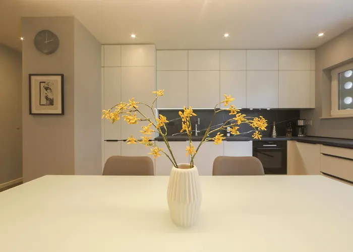 Kula View Apartment *