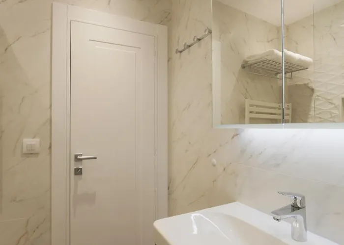 Kula View 公寓 特罗吉尔