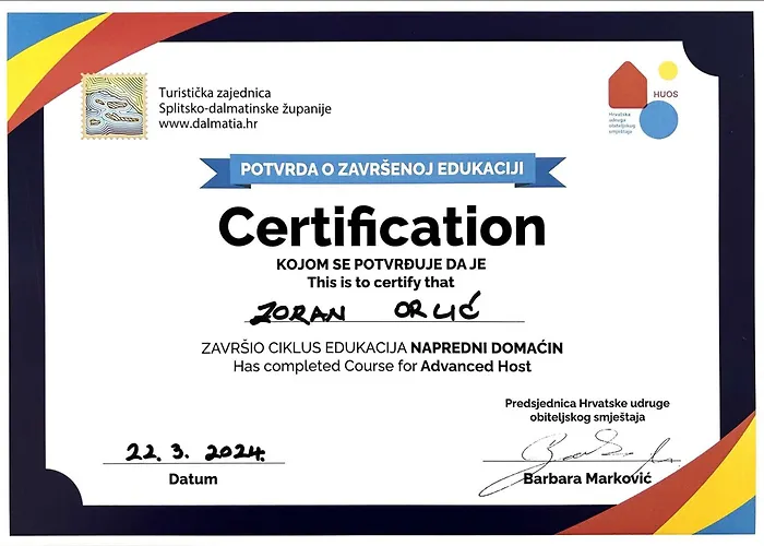 Kula View 公寓 特罗吉尔